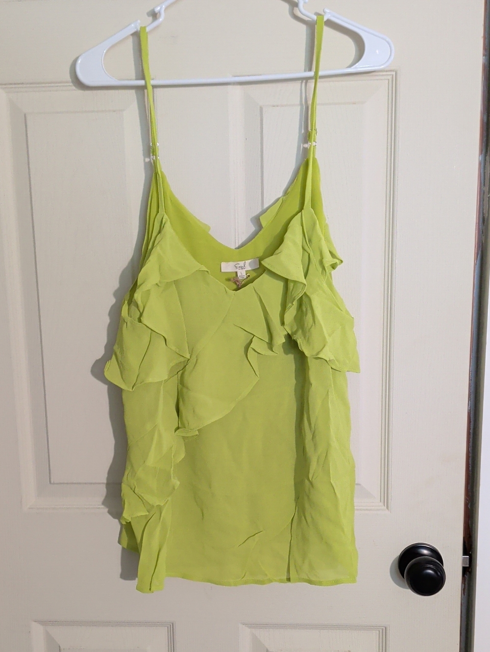 Easel NWT L Ruffled Tank Green